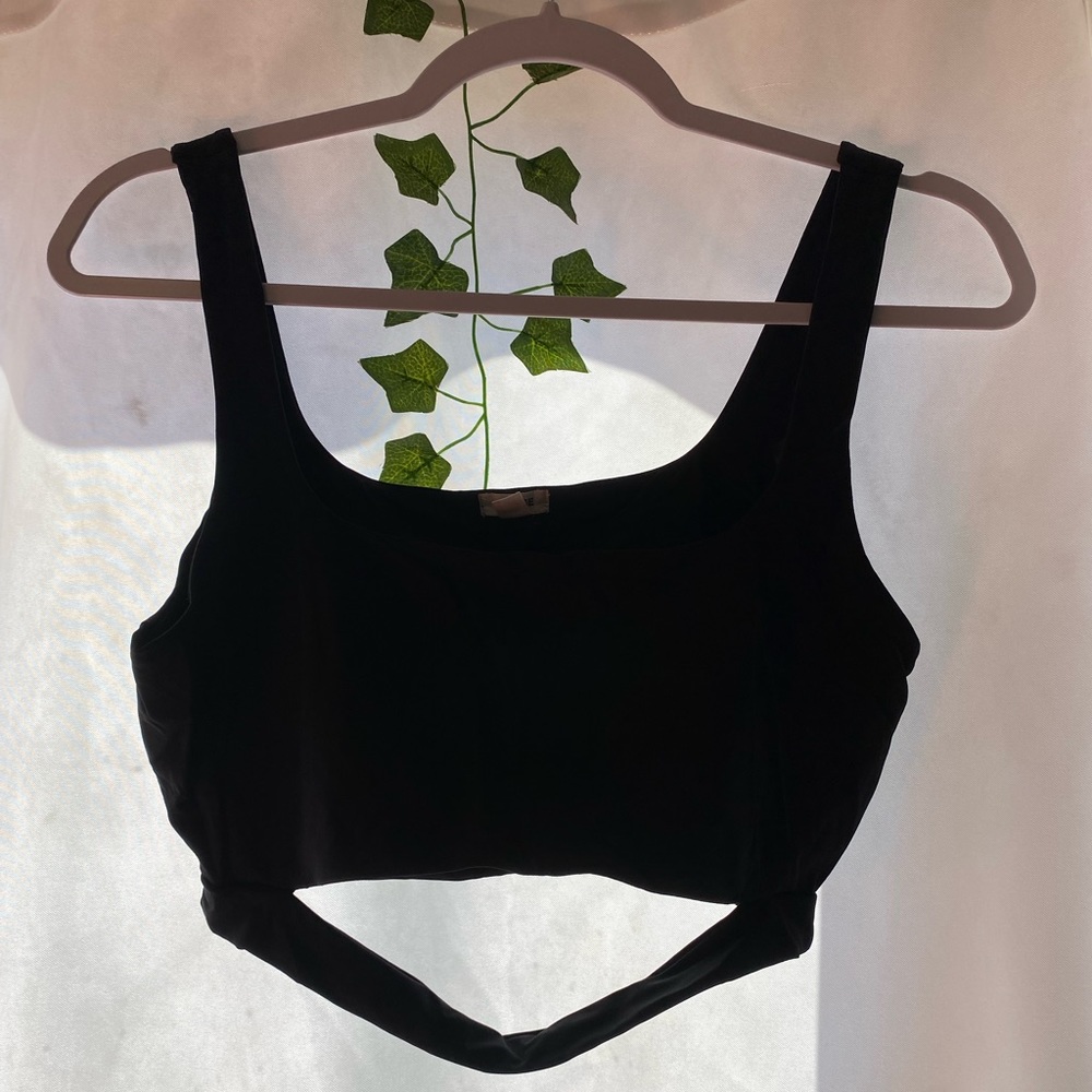 Black cropped top